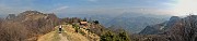 73 Vista panoramica dal Pizzo Cerro